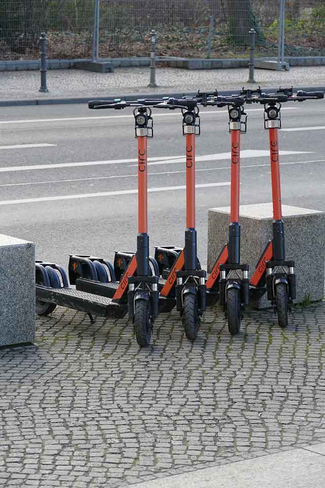 scooter-4759917_1280